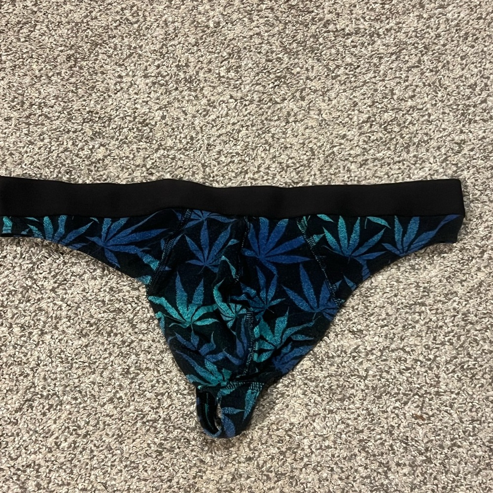MeUndies Men’s thong underwear